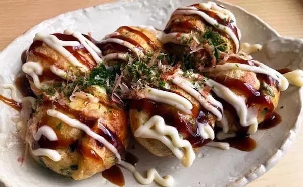 「イカメタルでヤリイカで連発！ヒットは胴長30～40cm級の雄ばかり【長門沖・山口】」の画像