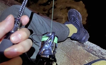 堤防の陸っぱりアングラーに最適な釣り靴は【GORE-TEXのトレイルシューズ】