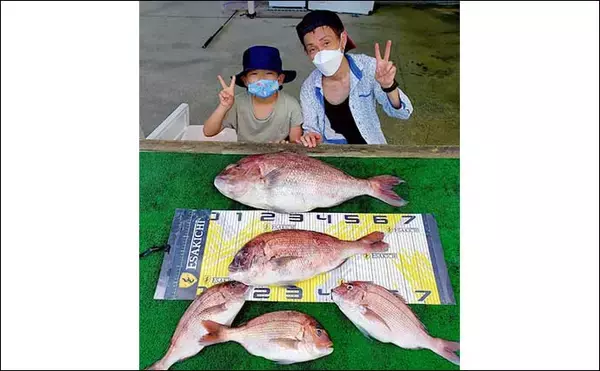 「【三重・愛知】海上釣り堀＆カカリ釣り最新釣果　67cmメガ大ダイ浮上」の画像