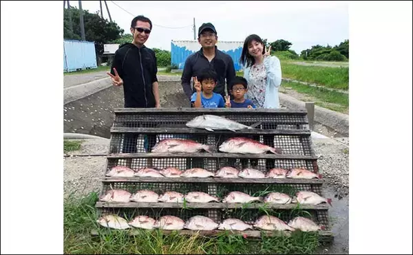 「【三重・愛知】海上釣り堀＆カカリ釣り最新釣果　67cmメガ大ダイ浮上」の画像