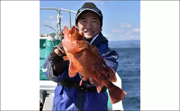 「中深海の根魚五目釣りで50cm級頭に良型ウッカリカサゴが連発【三重・なぎさ丸】」の画像