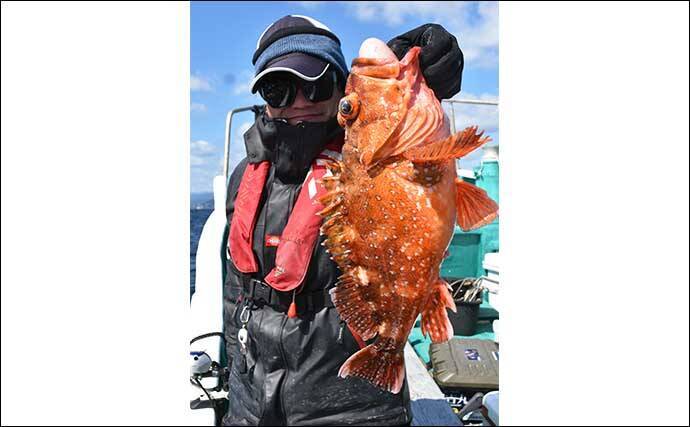 中深海の根魚五目釣りで50cm級頭に良型ウッカリカサゴが連発【三重・なぎさ丸】