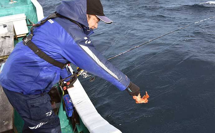 中深海の根魚五目釣りで50cm級頭に良型ウッカリカサゴが連発【三重・なぎさ丸】