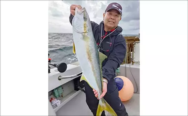 「【沖釣り釣果速報】玄界灘の落とし込み釣り好調！10kg級ヒラマサ＆ワラサ爆釣（福岡）」の画像