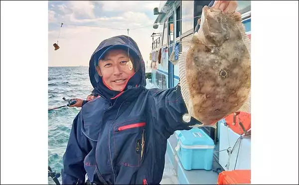 「愛知でカワハギ＆フグ釣りを満喫　刺身＆唐揚げで贅沢食卓に」の画像