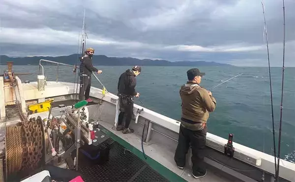 「鷹巣沖タイラバ釣行で良型マダイ好捕【福井】軽いヘッドでの長距離戦が奏功」の画像