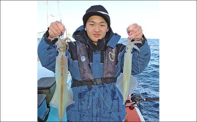 船ヤリイカ釣りで40cm級ダブル連発！【茨城・波崎】多点掛けで数釣り気配