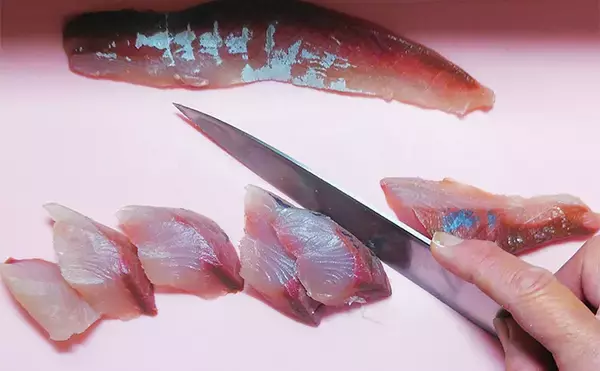 「釣った魚で作る「定番和食」レシピ：ヤズの治部（じぶ）煮　とろみが決め手」の画像