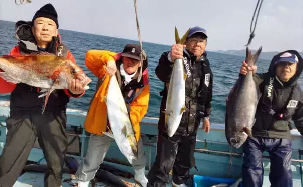 「良型チカメキントキでクーラー満タン！沖五目釣りが好調キープ【船釣り最新情報・福岡】」の画像