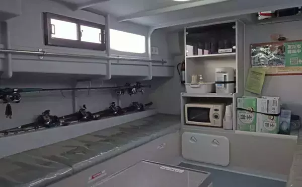 「相模湾の沖五目釣りでアジ11～39尾に2.4kgマダイ手中【洋征丸】カンパチ・マハタ・クロムツも登場」の画像