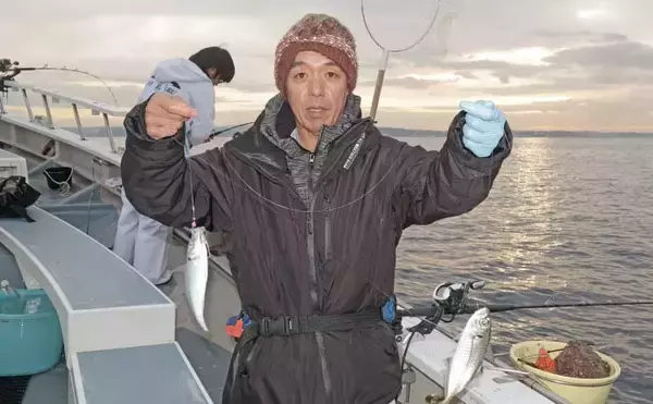 「相模湾の沖五目釣りでアジ11～39尾に2.4kgマダイ手中【洋征丸】カンパチ・マハタ・クロムツも登場」の画像