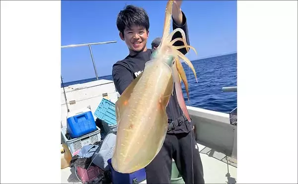 「伊是名島で出会った正真正銘の「海人」の話　アオリイカともずくが繋いだ冬の記憶」の画像