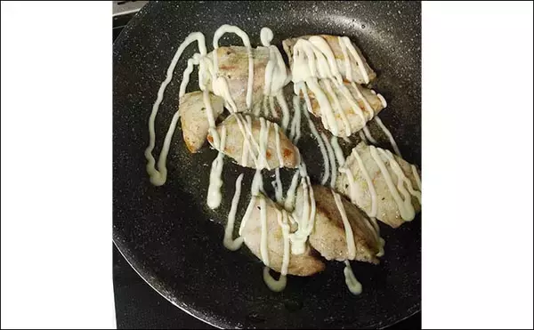 「釣り人的「洋食」レシピ：コロダイのステーキ　炭酸系お酒にマッチ」の画像