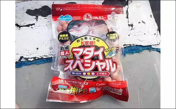 「手こぎボートでのコマセ釣りでヒラソウダにゴマサバをキャッチ【沼津・丸高水産】」の画像
