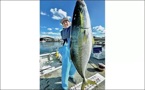 「激渋の伊勢湾ジギングで本命の寒ブリ手中　フォールで食わせた貴重な一撃」の画像