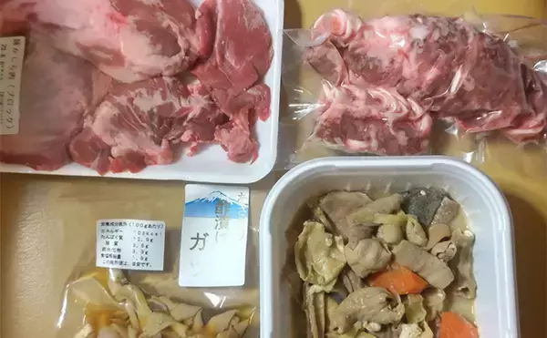 「フライフィッシングで50cm級ニジマス手中【静岡・富士養鱒場】良型が連発で大満足」の画像