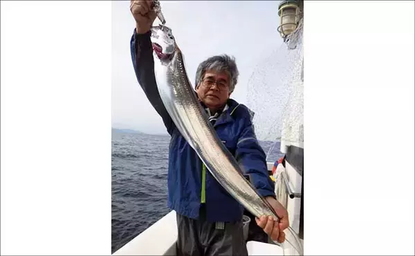 「【沖釣り釣果速報】島原沖のタイラバでガツンとヒット！70cm超えマダイ浮上（大分・熊本）」の画像