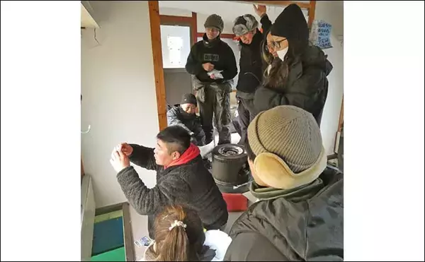 「「寒風知らずの快適空間」ドーム船で12年ぶりのワカサギ釣り満喫【神奈川・相模湖】」の画像