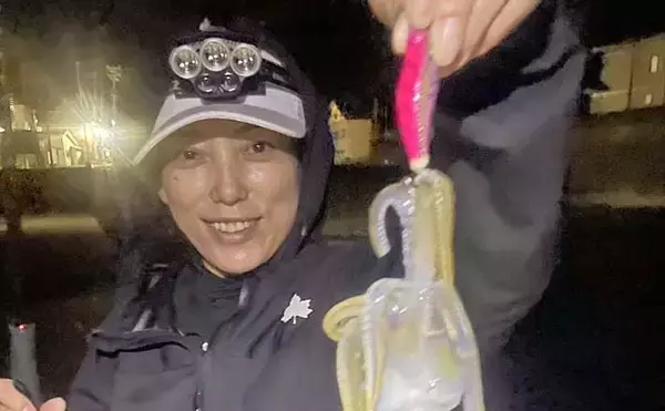 越前海岸の陸っぱりエギングで良型アオリイカ連発！【福井】胴長20cm超え含む2人で8匹の好釣果