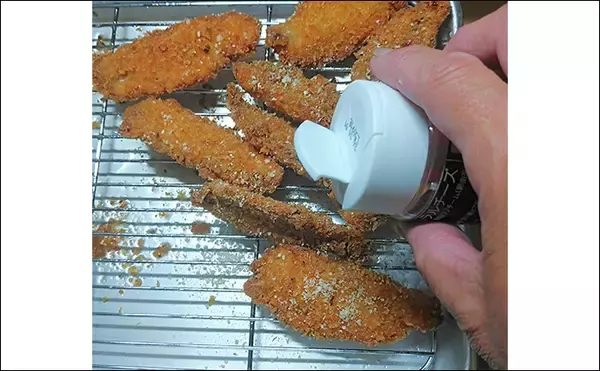 「釣魚で作る「ビールのおつまみ」レシピ：マルセイゴのチーズカツ　パン粉は強めに付けて」の画像