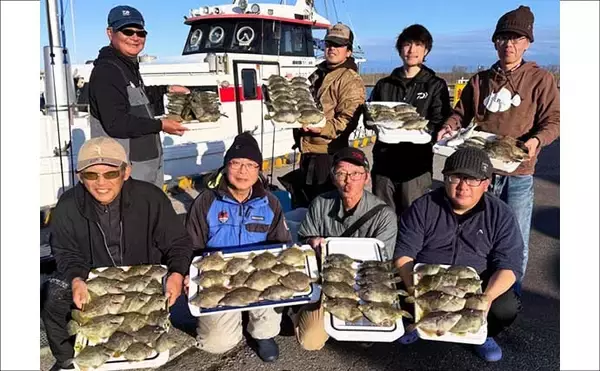 「【沖釣り釣果速報】Wヒット連発！富山沖の船カワハギ釣りで肝パンサイズ続出（北陸）」の画像