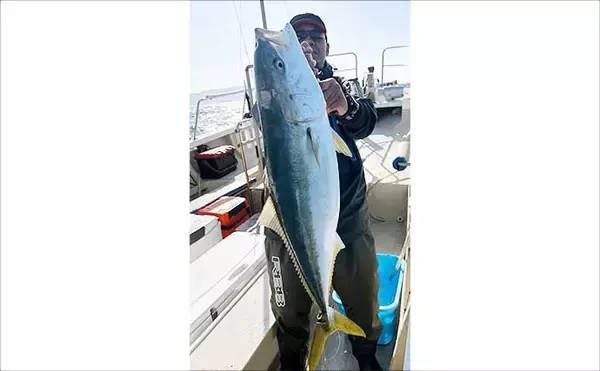 「【沖釣り釣果速報】Wヒット連発！富山沖の船カワハギ釣りで肝パンサイズ続出（北陸）」の画像