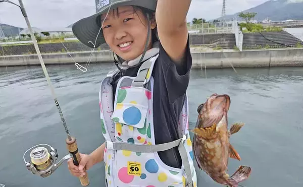 「「和歌山マリーナシティ釣り公園」でのファミリーフィッシングで4魚種手中　グミエサにヒット」の画像