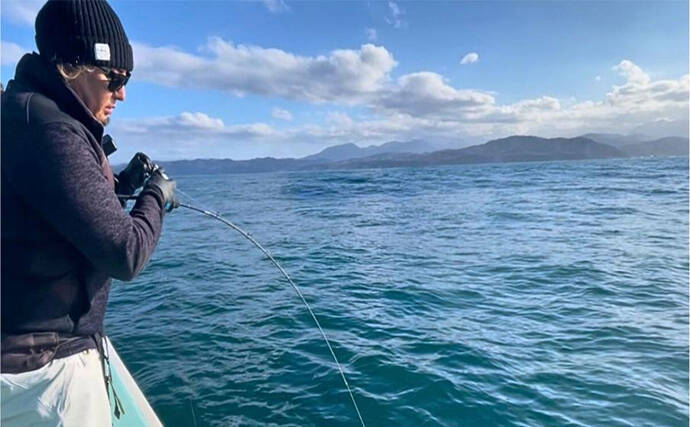 「10kg超えブリが続々！」上越沖ジギングで腹パン寒ブリをキャッチ【こうゆう丸】