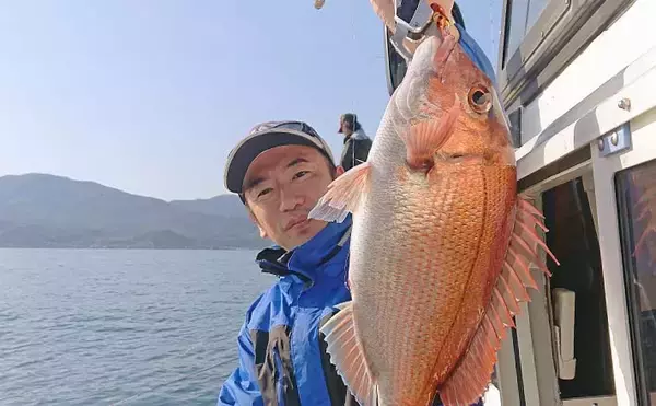 タイラバ＆ジギング釣行で良型マダイにブリにシーバス好捕【福井・HOZAN】