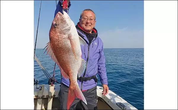 「タイラバ＆ジギング釣行で良型マダイにブリにシーバス好捕【福井・HOZAN】」の画像