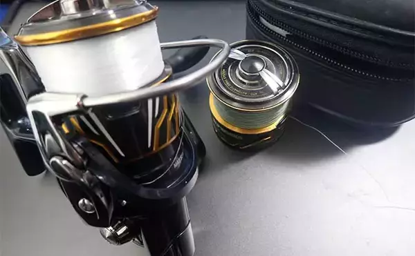 「堤防フカセ釣りでクロダイ7枚手中【静岡・清水港】　コーンエサで連発」の画像