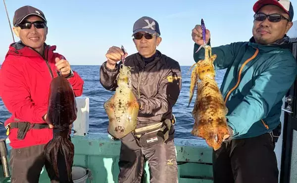 「【沖釣り釣果速報】響灘のジギング船で良型ヒラマサ7kg級浮上！ブレードジグにヒット（福岡）」の画像