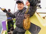 「東京湾シャコテンヤ釣りで600g筆頭に船中TOPスミイカ5尾【新明丸】　ゲストはトラフグ」の画像11