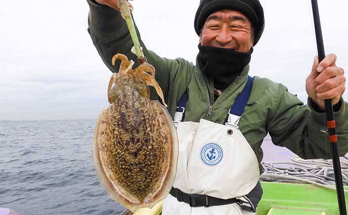 東京湾シャコテンヤ釣りで600g筆頭に船中TOPスミイカ5尾【新明丸】　ゲストはトラフグ