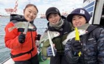「女子プロゴルファーが船釣りに挑戦！ 」アジ＆イシモチを釣って調理も満喫【東京湾・金沢八景】