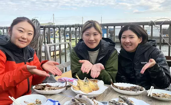 「「女子プロゴルファーが船釣りに挑戦！ 」アジ＆イシモチを釣って調理も満喫【東京湾・金沢八景】」の画像