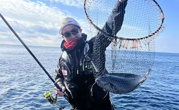 「磯フカセ釣りで美味な「オキアジ」をキャッチ【大分】本命クロも連打成功」の画像