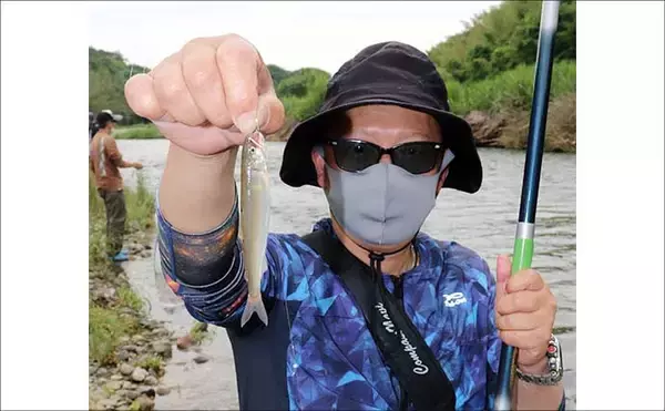 「誰でも安全に楽しめる「小アユ釣り」入門 【シーズン・道具・エサ・釣り方を解説】」の画像