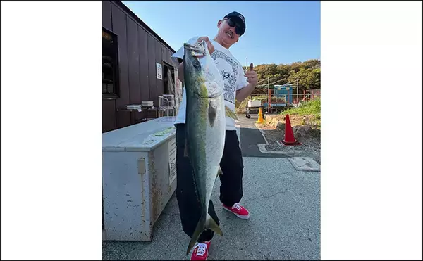 「「大阪湾奥にマダコ釣りシーズン到来」タコジグで本命マダコとシーズン初対面【大阪南港魚つり園】」の画像