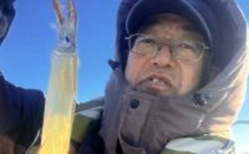 駿河湾のヤリイカ釣りで胴長級をキャッチ【静岡】荒れ海況でも粘り勝ち