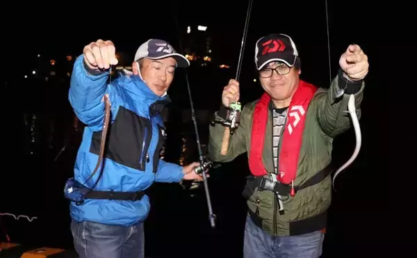 「「シーズン到来！」夜の堤防でアナゴを釣ろう【タックル・エサ・釣り方を解説】」の画像