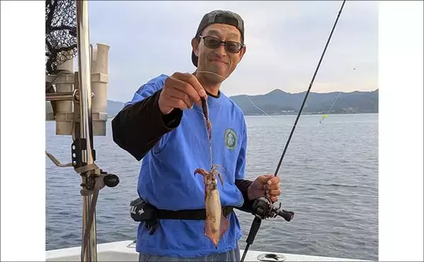 「日本海イカメタル釣行でケンサキイカ13杯【京都】自作ドロッパーで頻繁に変化する棚を攻略」の画像