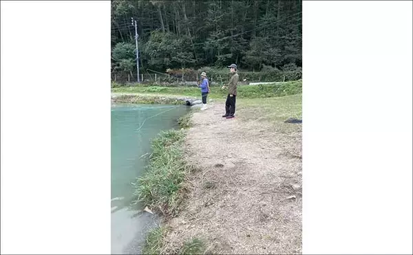 「難関管理釣り場をフライフィッシングで攻略！『鹿島槍ガーデン』で55cm筆頭に良型トラウト30尾」の画像