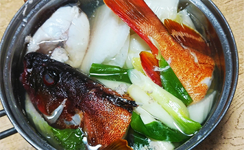 釣魚で作る「鍋」レシピ：アカハタの寄せ鍋　煮込み時間は15分がベスト