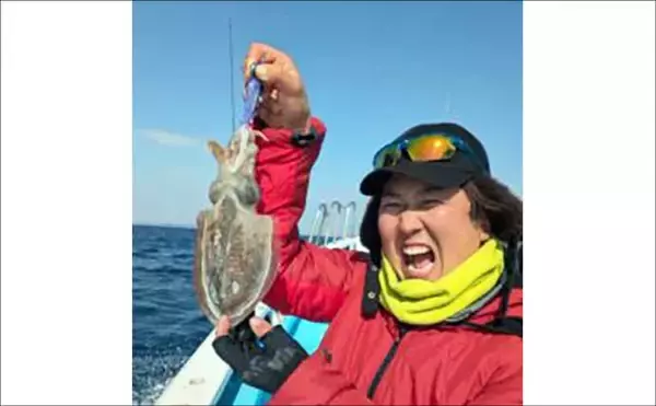 「【沖釣り釣果速報】伊良湖沖でブリ90cm級登場！寒ビラメも好機でイワシ泳がせ好調（愛知）」の画像