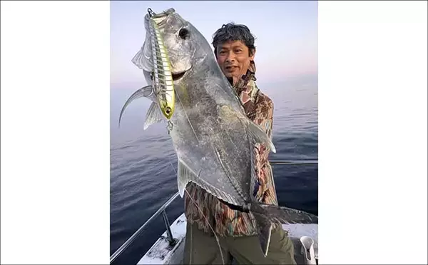 「【沖のルアー釣果速報】伊勢志摩沖のティップランで良型アオリイカ連発！1kgアップも浮上（三重）」の画像