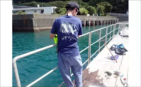 「『フィッシングパークTOI』でイサキとメジナを好捕【静岡】イケスの中ではなく外を釣る」の画像