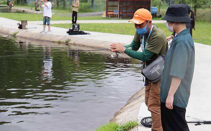 夏休みの釣りレジャー好スポット紹介：平谷湖フィッシングスポット【長野】