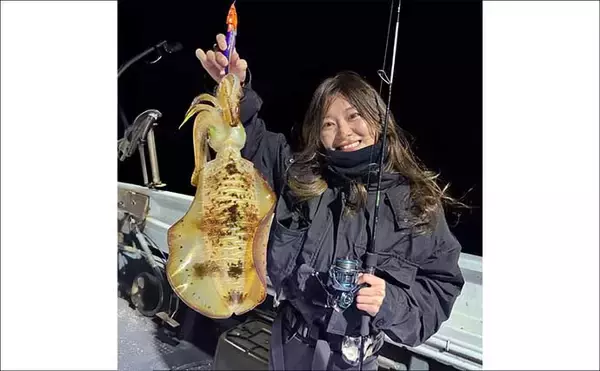 「【沖釣り釣果速報】ナイトティップランで2kg超え浮上　玄界灘はアオリイカ・ヒラメ・青物好調（福岡）」の画像