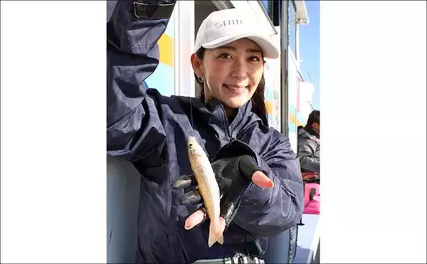 「船シロギス釣りで20cm良型をキャッチ！【東京湾】釣果激変のカギはエサのひと工夫」の画像